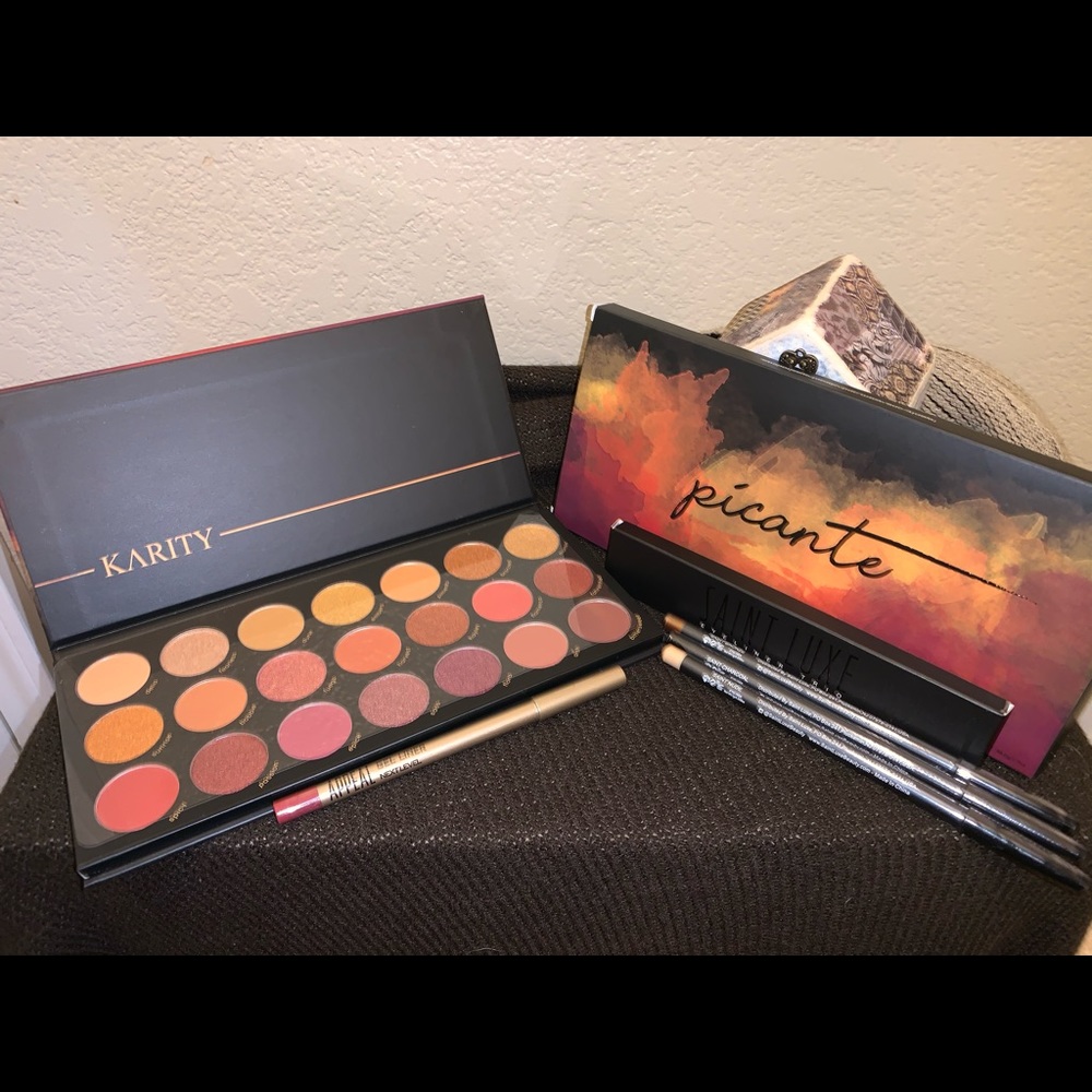 SOLD!   5 piece makeup bundle